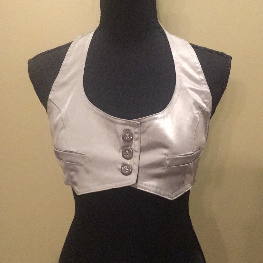 Button up crop halter